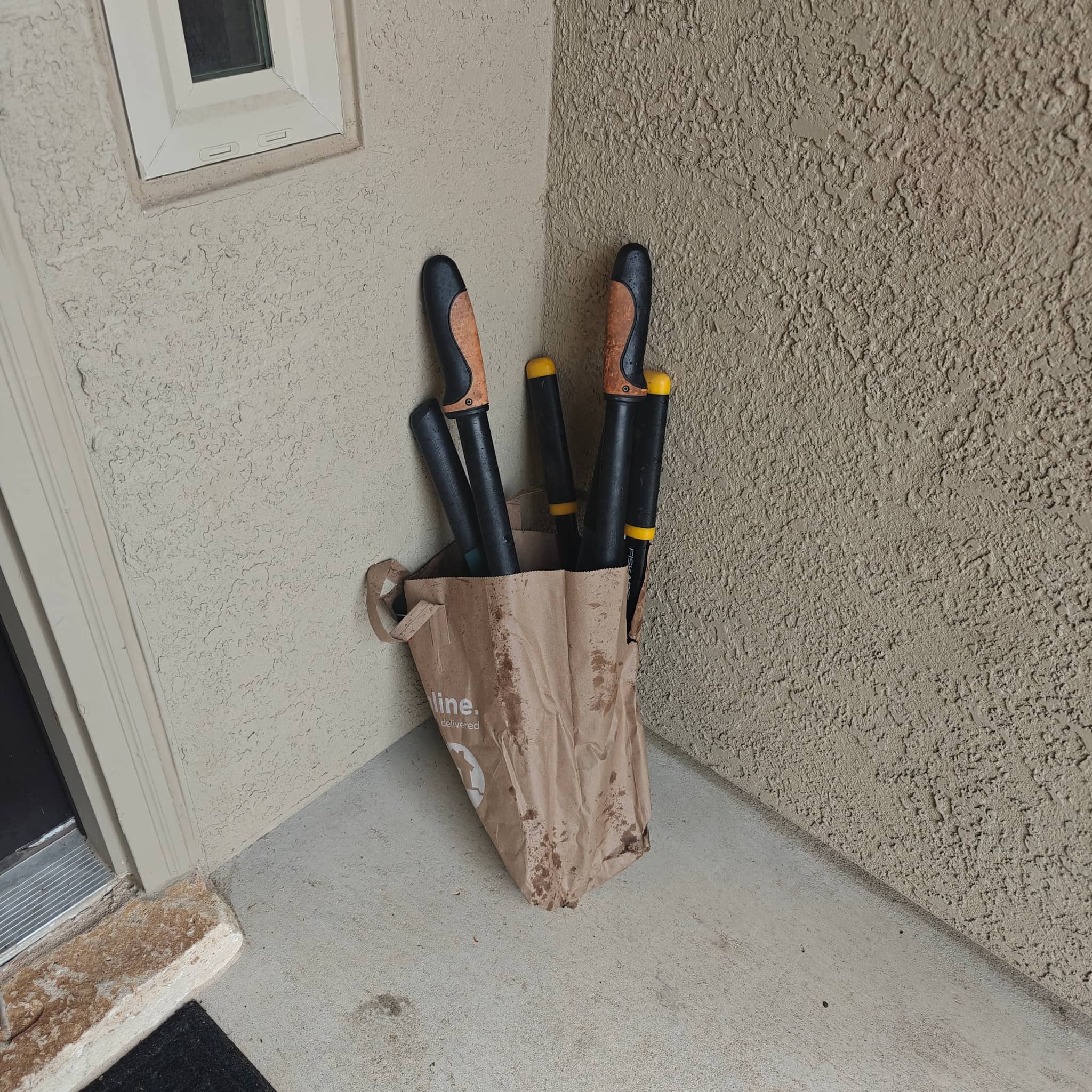 Set of kitchen knives picked up from Austin porch
