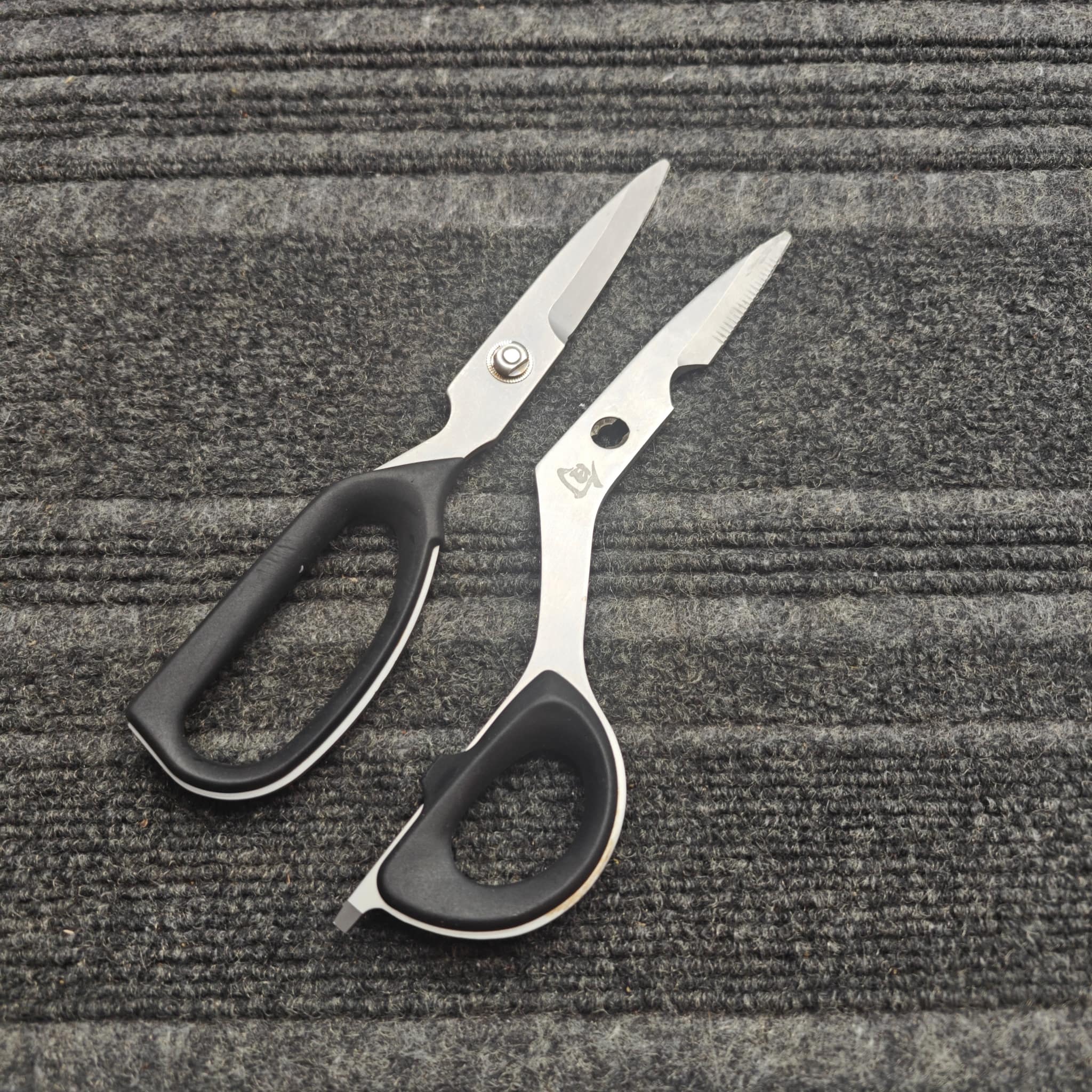 Multiple scissors sharpened in one session