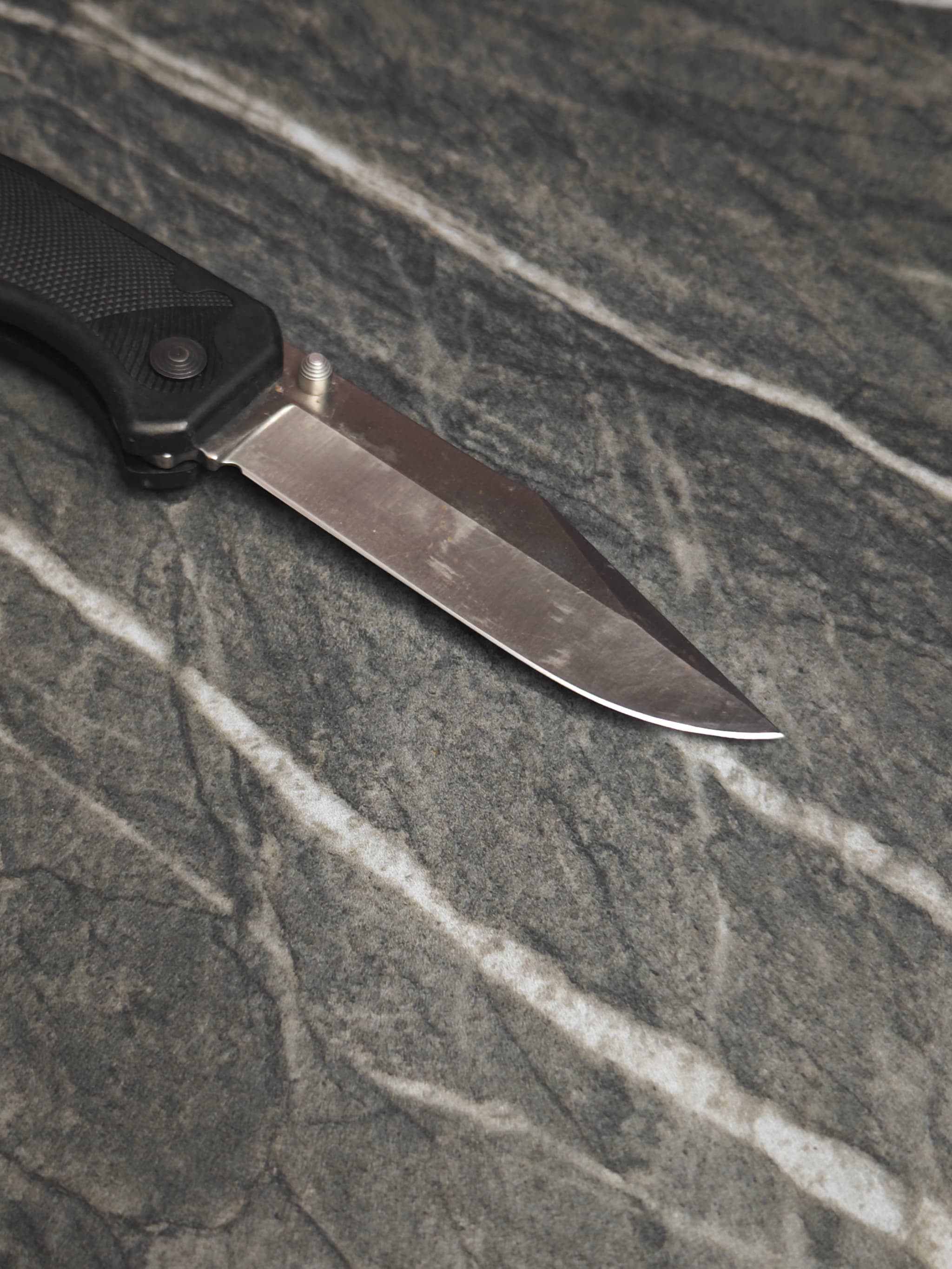 SOG pocket knife – fully restored edge, ready for use
