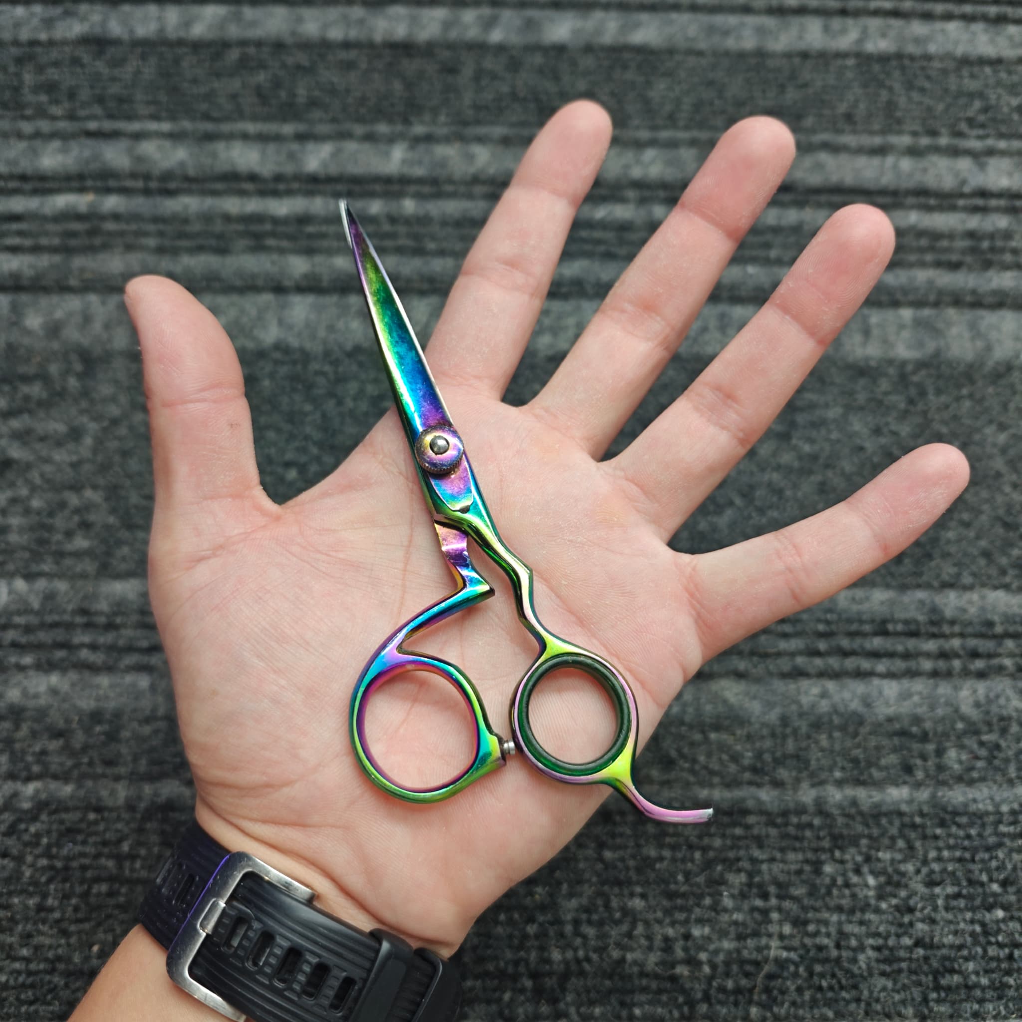 Scissors restored to clean cutting edge