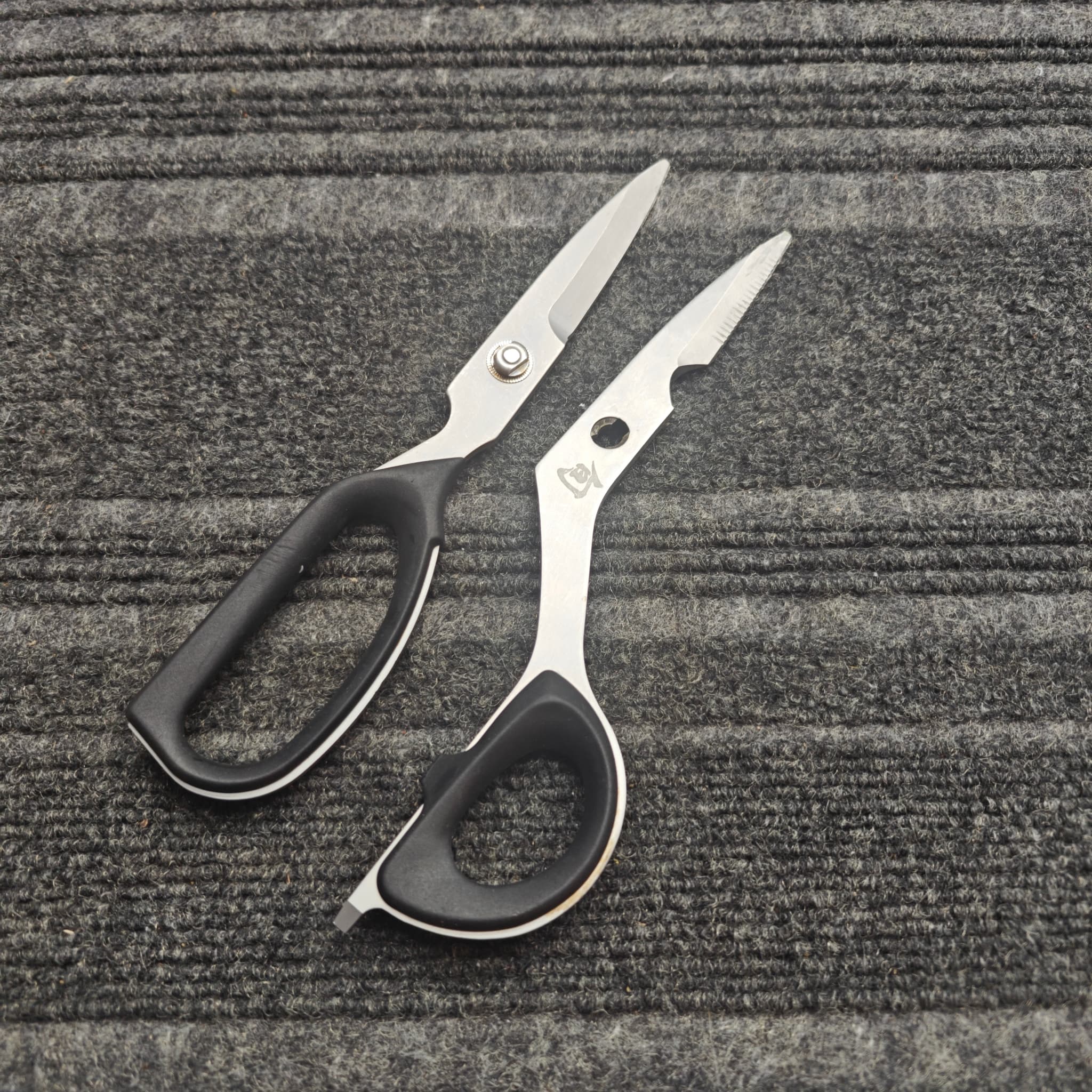 Multiple scissors sharpened in one session