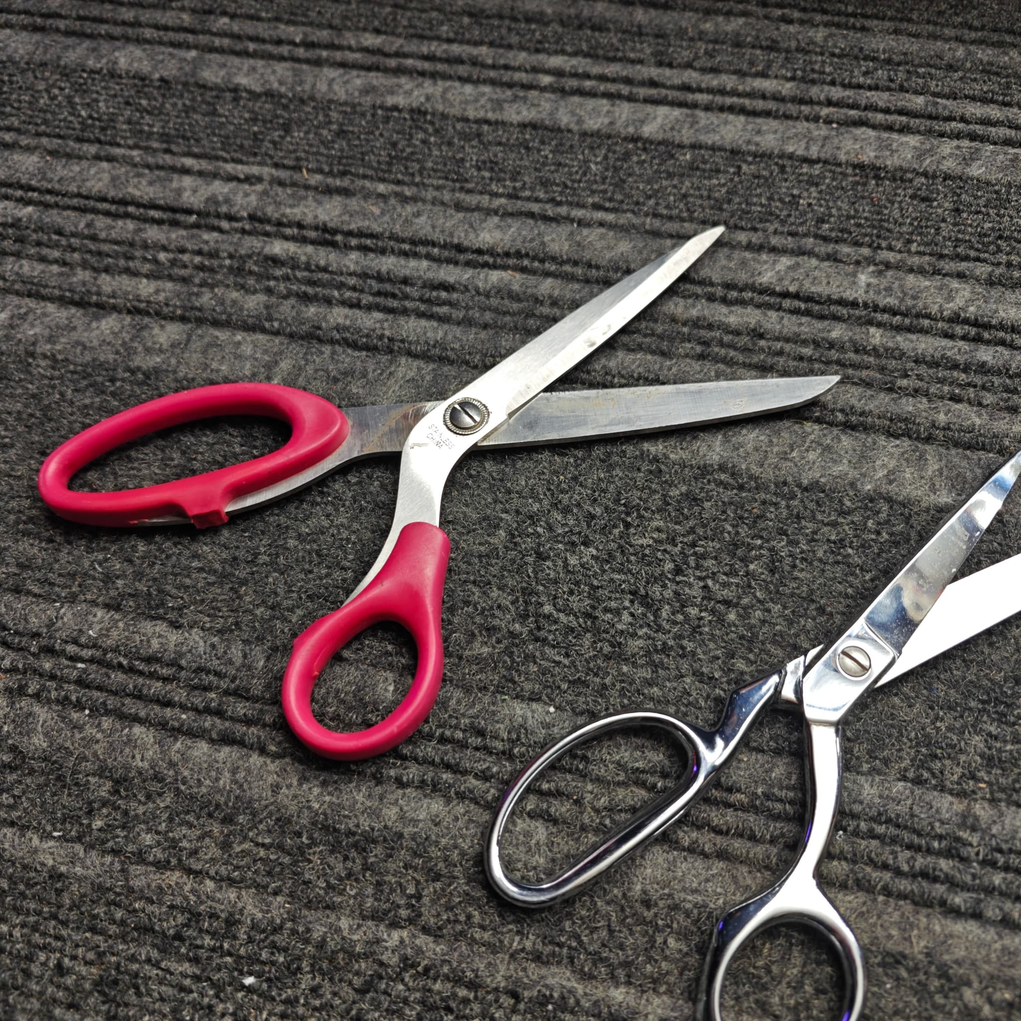 Scissors tips after precision sharpening – Dec 2025
