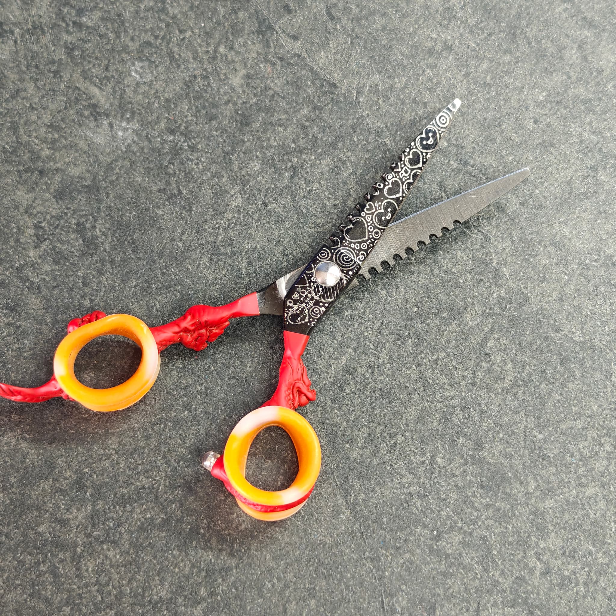 Multiple scissors sharpened in Mar 2026 session