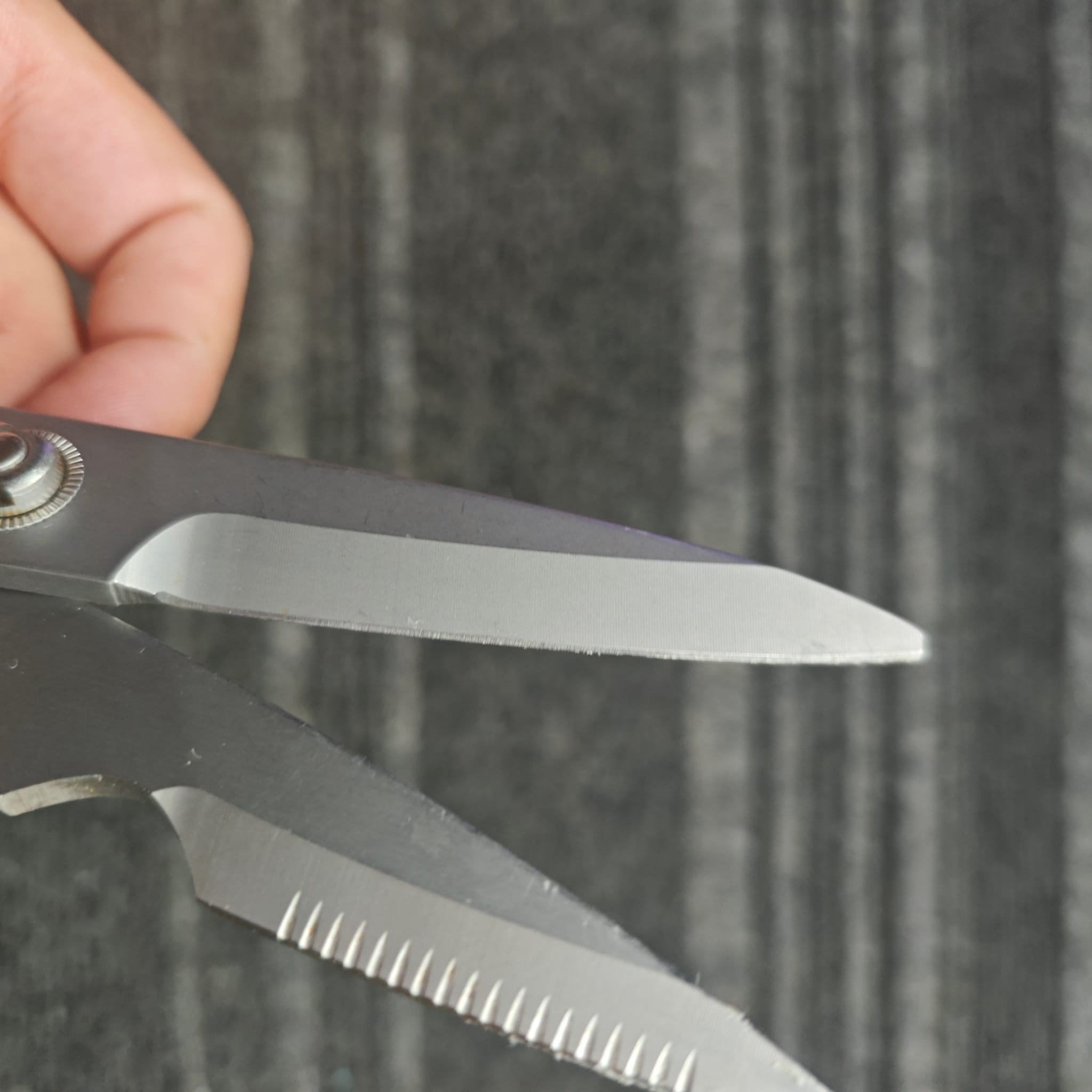 Sharp scissors ready for customer return