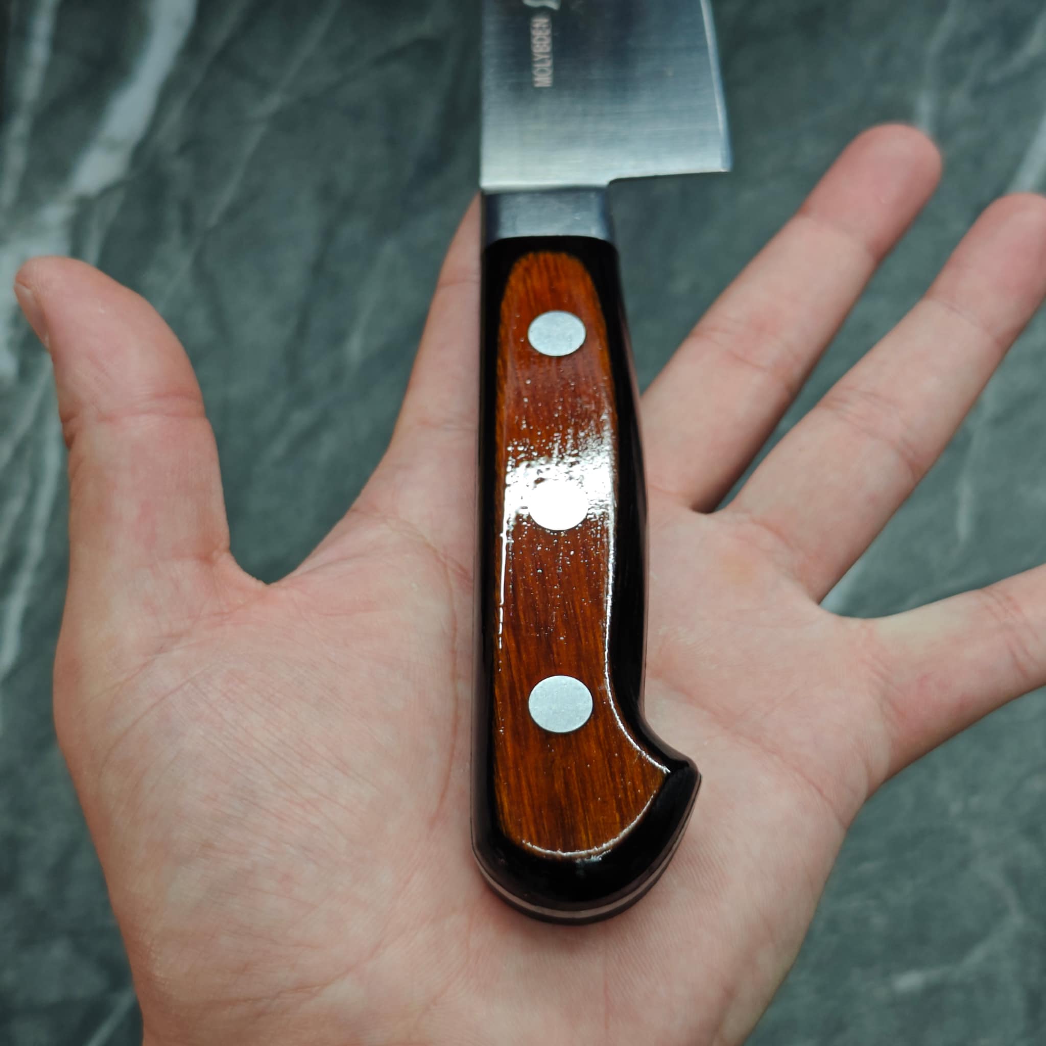 Set of knives after professional sharpening