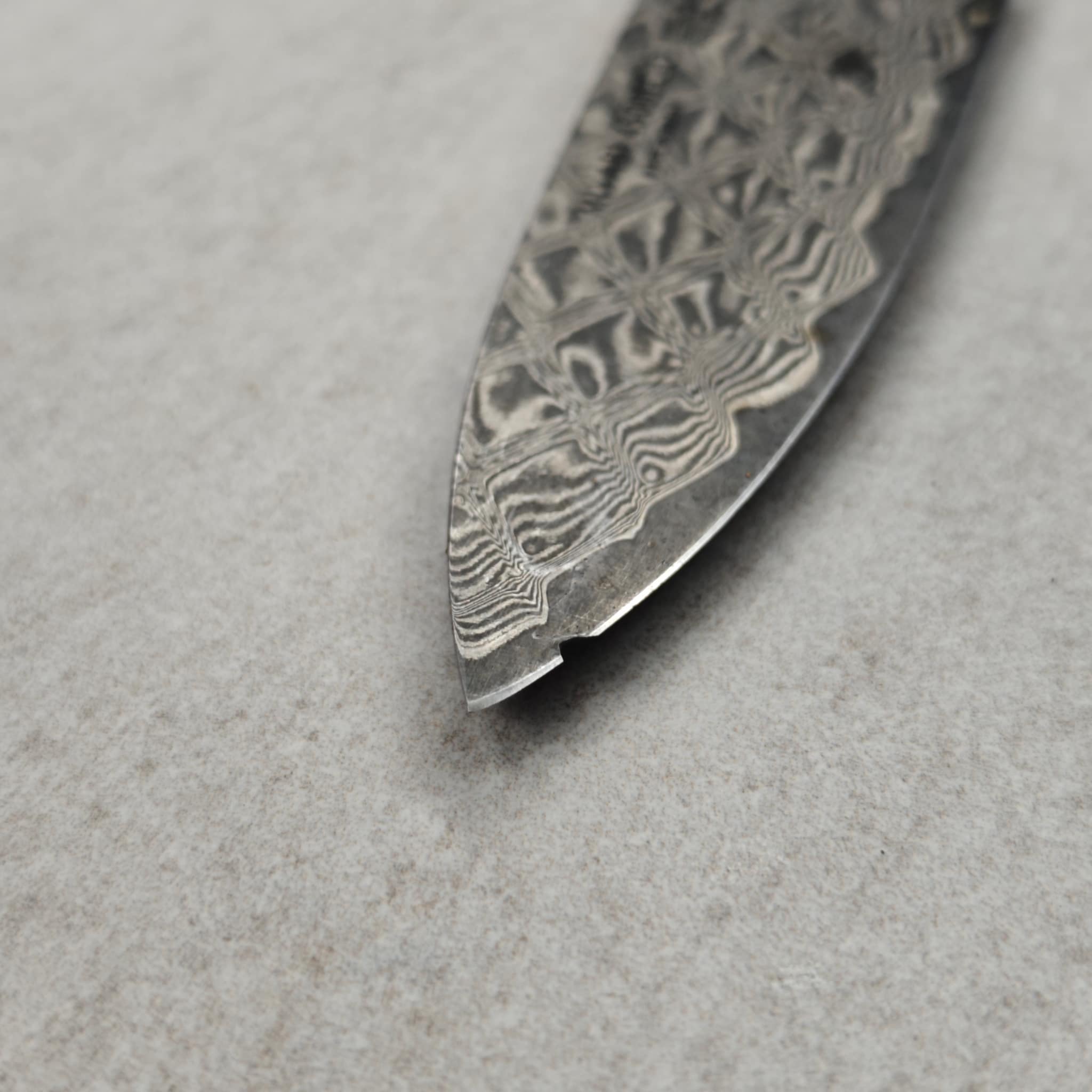 Shun knife – chipped tip before repair